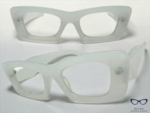 Exaggerated Classic Vintage RETRO Cat Eye Style READING GLASSES READERS Off White Frame - Lens Strength +3.50
