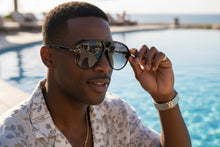 Oversized Vintage Retro Style SUNGLASSES Large Black Frame - Gradient Lens 81022