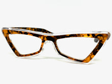 Classy Elegant Modern Retro Cat Eye Style Clear Lens with Slight Tint SUNGLASSES Leopard Frame E1997