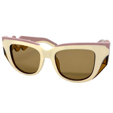 Exaggerated Classic Vintage Retro Style SUNGLASSES Large Funky Cat Eye Frame 80535