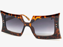 Oversized Vintage Retro Style SUNGLASSES Large Funky Leopard Frame 80847