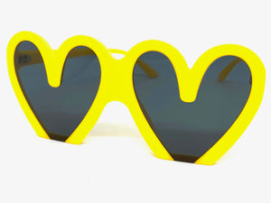 Oversized Exaggerated Retro Style SUNGLASSES Heart Shape Yellow Frame 68159