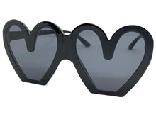 Oversized Exaggerated Retro Style SUNGLASSES Heart Shape Black Frame 68159