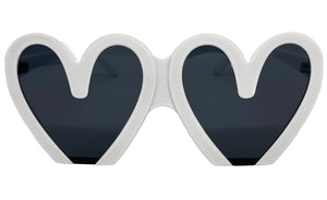 Oversized Exaggerated Retro Style SUNGLASSES Heart Shape White Frame 68159