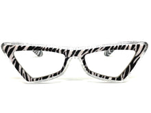 Classy Elegant Modern Retro Cat Eye Style Clear Lens with Slight Tint SUNGLASSES Zebra Frame E1997