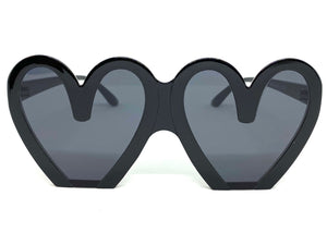 Oversized Exaggerated Retro Style SUNGLASSES Heart Shape Black Frame 68159