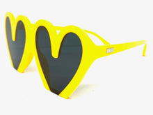 Oversized Exaggerated Retro Style SUNGLASSES Heart Shape Yellow Frame 68159