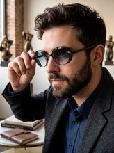 Classic Elegant Vintage Retro Style SUNGLASSES Oval Gold Frame - Light Gradient Lens 27740
