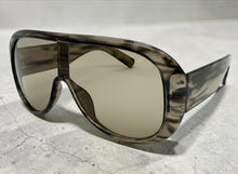Oversized Modern Retro Shield Style SUNGLASSES Thick Gray Frame - Gray Lens 2466