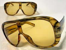 Oversized Modern Retro Shield Style SUNGLASSES Thick Brown Frame - Light Tint Lens 2466