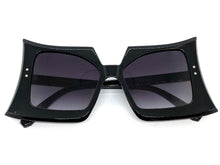 Oversized Vintage Retro Style SUNGLASSES Large Funky Black Frame 80847