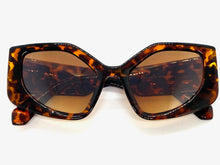 Oversized Exaggerated Funky Vintage Retro Style SUNGLASSES Thick Tortoise Frame E2123