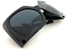 Oversized Exaggerated Vintage Retro Style SUNGLASSES Huge Thick Black Frame 80571