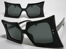 Oversized Exaggerated Vintage Retro Style SUNGLASSES Large Black Frame - Dark Lens 1091