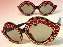 Oversized Exaggerated Classic Retro Cat Eye Style SUNGLASSES Bling Leopard Frame - Beige Lens 8120 (Copy) (Copy)