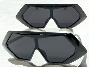 Exaggerated Modern Retro Futuristic Style SUNGLASSES Funky Black Frame 80678