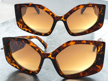 Oversized Exaggerated Funky Vintage Retro Style SUNGLASSES Thick Tortoise Frame E2123