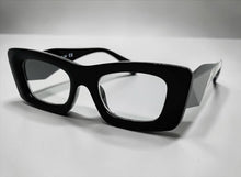 Exaggerated Classic Vintage RETRO Cat Eye Style READING GLASSES READERS Black Frame - Lens Strength +1.50