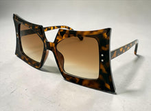 Oversized Exaggerated Vintage Retro Style SUNGLASSES Large Tortoise Frame - Honey Lens 1091