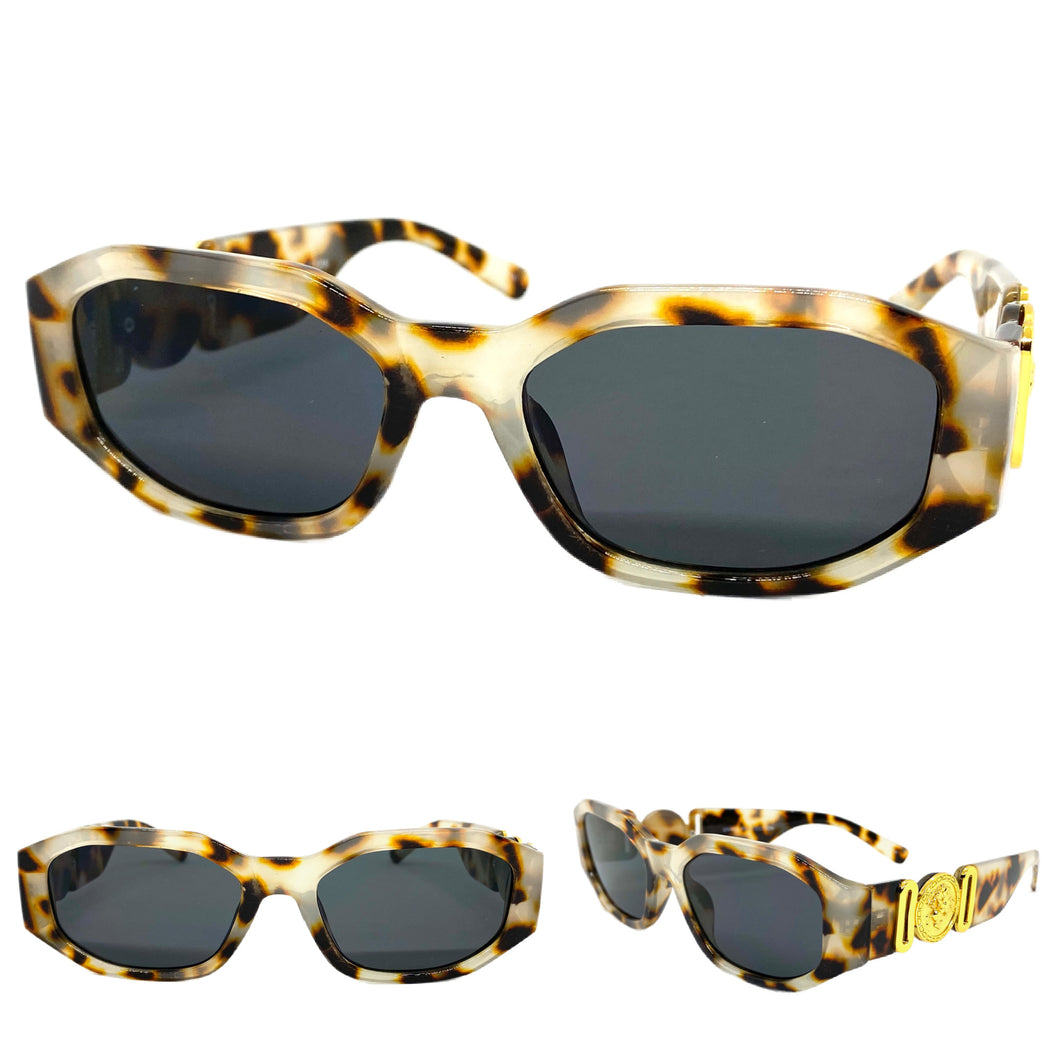 Classic Luxury Designer Hip Hop Style SUNGLASSES Black Frame with Gold Medallion 80509