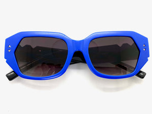 Classic Vintage Retro Style SUNGLASSES Blue & Black Frame 80538