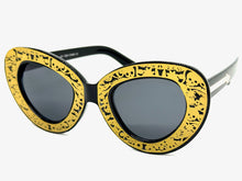Exaggerated Classic Vintage Retro Cat Eye Style SUNGLASSES Funky Black & Gold Frame 1650