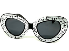 Exaggerated Classic Vintage Retro Cat Eye Style SUNGLASSES Funky Black & Silver Frame 1650