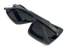 Classic Vintage Retro Style SUNGLASSES Large Black Frame 80504