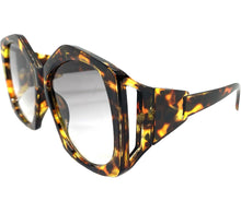 Oversized Vintage Retro Style SUNGLASSES Large Leopard Frame 80456