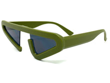 Contemporary Modern Retro Raver Party SUNGLASSES Funky Green Frame 1226