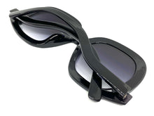 Oversized Vintage Retro Style SUNGLASSES Large Black Frame 9189