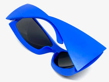 Oversized Retro Sporty Wrap Around SUNGLASSES Huge Thick Blue Frame 1189