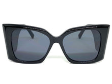 Oversized Exaggerated Retro Cat Eye Style SUNGLASSES Super Thick Black Frame 2147