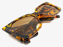 Oversized Exaggerated Retro Cat Eye Style SUNGLASSES Super Thick Tortoise Frame 2147