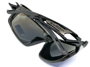 Classic Sporty Wrap Around Style SUNGLASSES Black & Silver Frame 2733