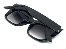 Oversized Exaggerated Retro Cat Eye Style SUNGLASSES Black Frame 4745