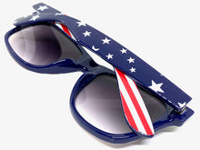 Classic Vintage Retro Style SUNGLASSES Patriotic USA Flag Frame W465