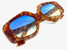 Exaggerated Vintage Retro Style SUNGLASSES Large Tortoise Frame 1220
