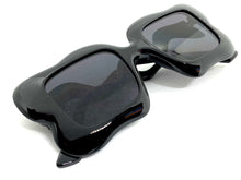 Oversized Exaggerated Vintage Retro Style SUNGLASSES Funky Black Frame 80559