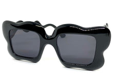 Oversized Exaggerated Vintage Retro Style SUNGLASSES Funky Black Frame 80559