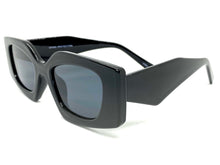 Classic Contemporary Modern Retro Style SUNGLASSES Black Frame 80280