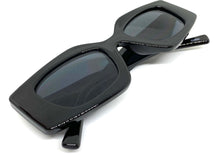 Classic Contemporary Modern Retro Style SUNGLASSES Black Frame 80280