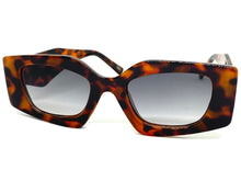 Classic Contemporary Modern Retro Style SUNGLASSES Leopard Frame 80280