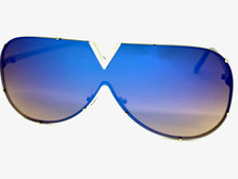Oversized Sleek Modern Retro Shield Style SUNGLASSES Large Silver Frame 4624