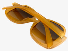 Oversized Classic Vintage Retro Style SUNGLASSES Large Square Caramel Frame 80314