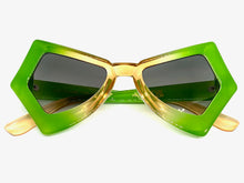 Exaggerated Classic Vintage Retro Style SUNGLASSES Funky Green Frame P0138