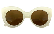 Oversized Exaggerated Retro Cat Eye Style SUNGLASSES Large Pearl White Frame 1062