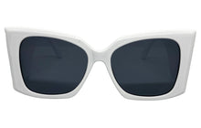 Oversized Exaggerated Retro Cat Eye Style SUNGLASSES Super Thick White Frame 2147