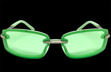 Classic Modern Contemporary Style SUNGLASSES Sleek Pastel Green Frame 80667