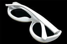 Classic Vintage Retro Aviator Style SUNGLASSES Funky White & Silver Frame 80162